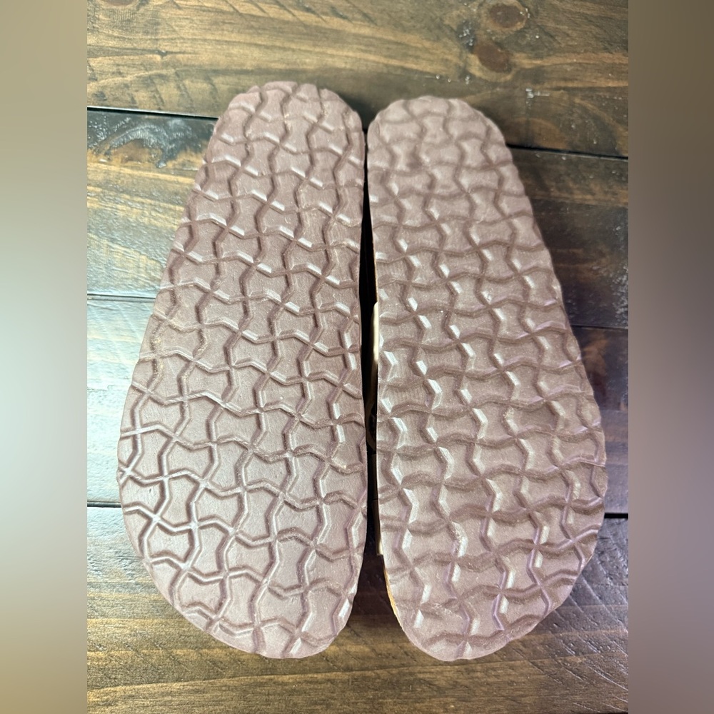 Cushionaire Women's Lane Cork
Footbed Two Strap Tan Size 6 1/2 - Picture 6 of 6